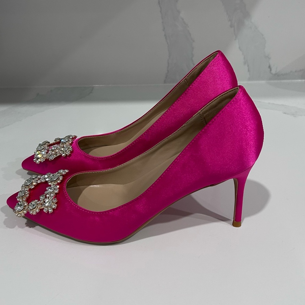 NWOT 💖 Pink Satin Heels with crystal - Picture 17 of 17